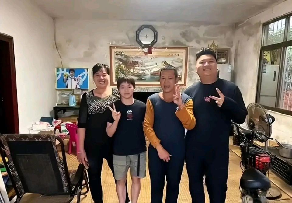 只是通过打, inews, 训练中心探