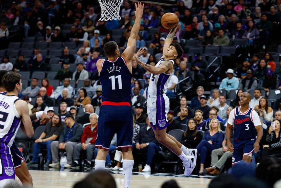 hCyge, 祖巴茨, bt